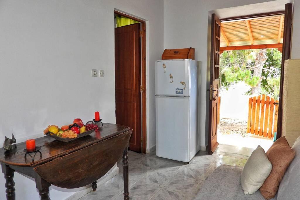 Traditional Villa Efterpi Chalki Town Eksteriør bilde